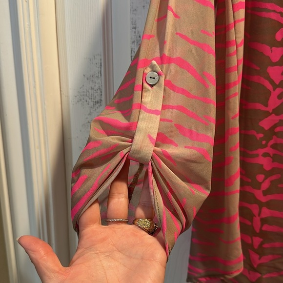 Beach Bunny Swimwear Neon Pink Tan Tiger Stripe Cover Up Shirt L Swim Beach - Picture 5 of 7